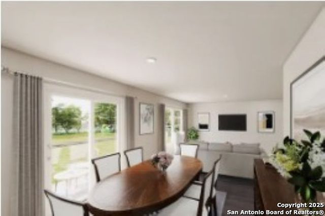 613 Cadena Loop, Kenedy, TX 78119