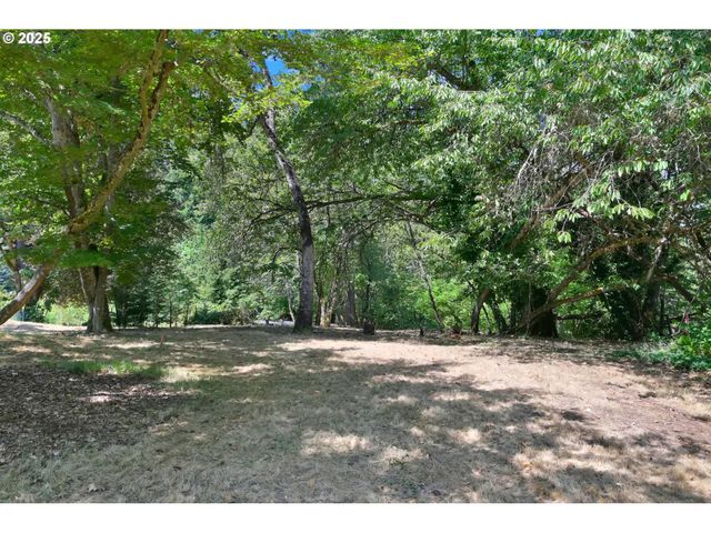 2 Storey Blvd, Eugene, OR 97405