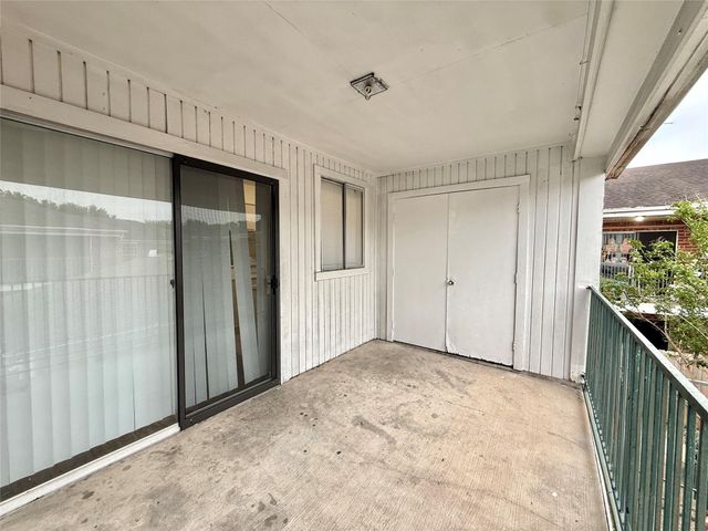 9201 Clarewood Drive 307, Houston, TX 77036