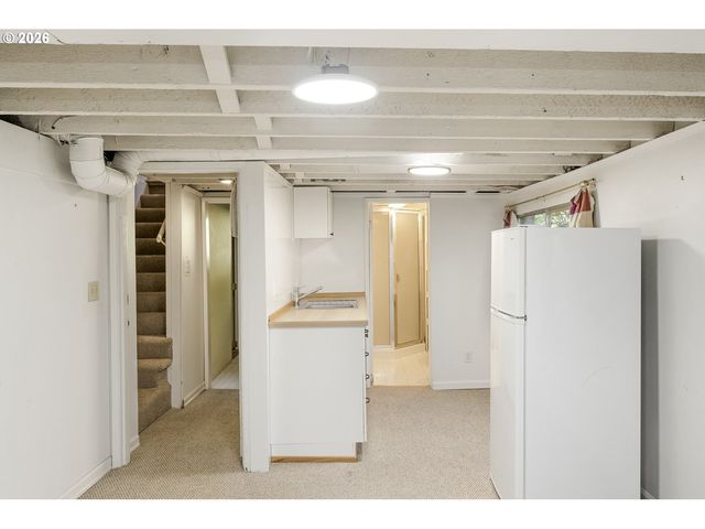 215 Sw Hamilton St, Portland, OR 97239