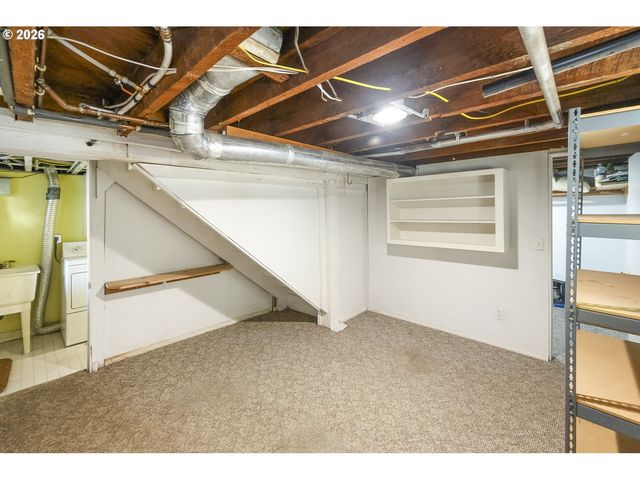 215 Sw Hamilton St, Portland, OR 97239