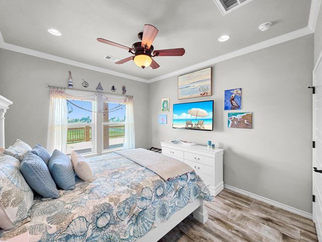 938 S Sage Road, Crystal Beach, TX 77650