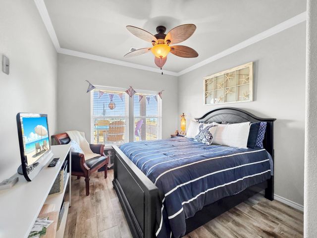 938 S Sage Road, Crystal Beach, TX 77650