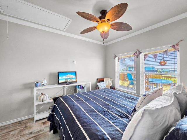 938 S Sage Road, Crystal Beach, TX 77650