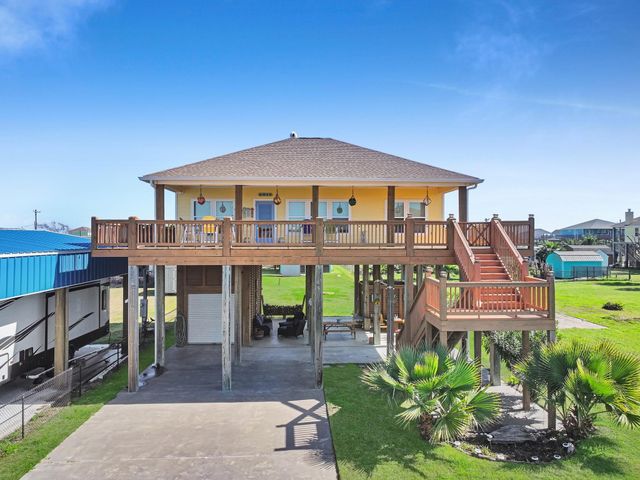 938 S Sage Road, Crystal Beach, TX 77650