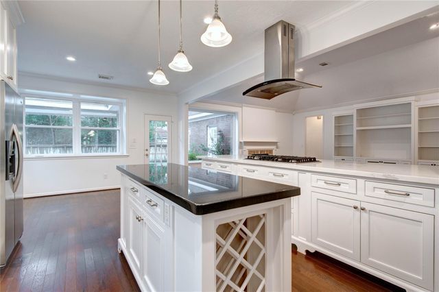 96 E Stony End Place, The Woodlands, TX 77381