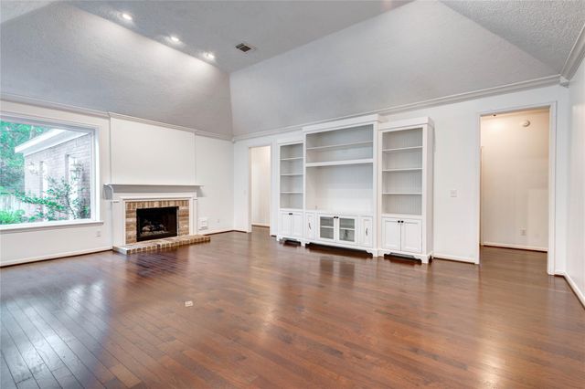 96 E Stony End Place, The Woodlands, TX 77381