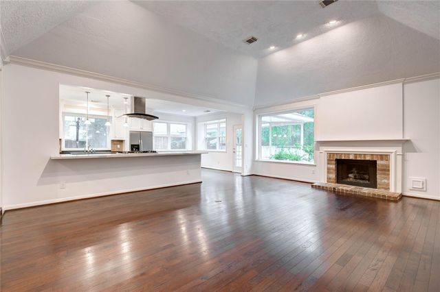 96 E Stony End Place, The Woodlands, TX 77381