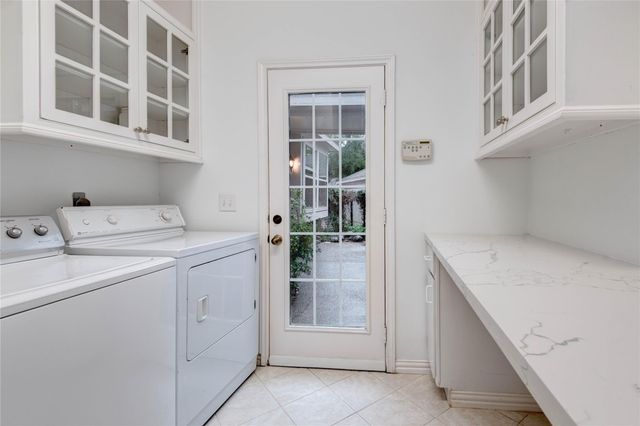 96 E Stony End Place, The Woodlands, TX 77381