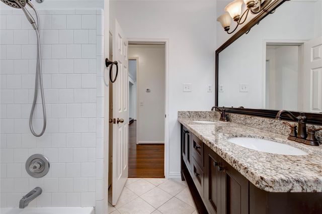 96 E Stony End Place, The Woodlands, TX 77381