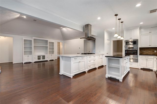 96 E Stony End Place, The Woodlands, TX 77381