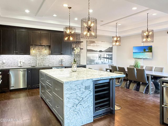 6930 Woodrow Wilson Drive, Los Angeles, CA 90068