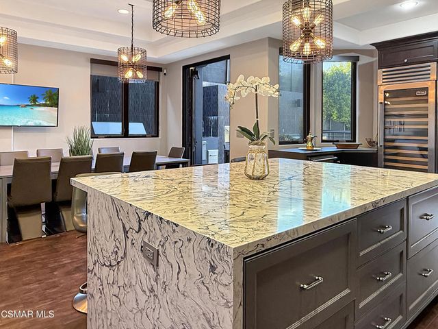 6930 Woodrow Wilson Drive, Los Angeles, CA 90068