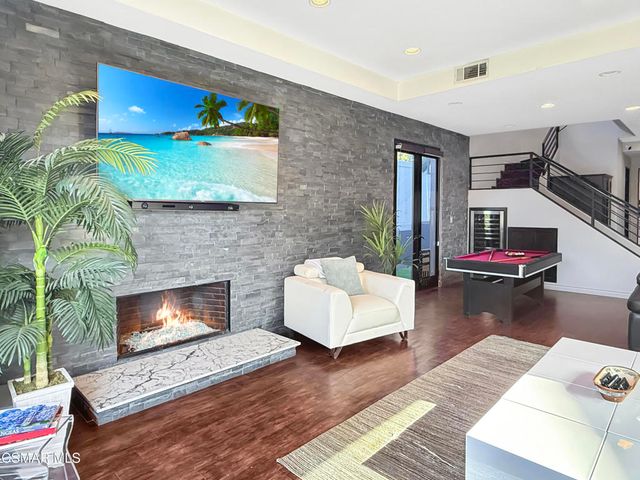 6930 Woodrow Wilson Drive, Los Angeles, CA 90068
