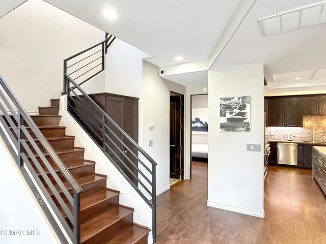 6930 Woodrow Wilson Drive, Los Angeles, CA 90068