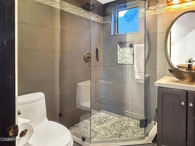 6930 Woodrow Wilson Drive, Los Angeles, CA 90068
