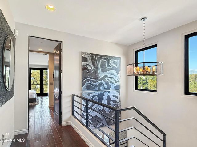 6930 Woodrow Wilson Drive, Los Angeles, CA 90068