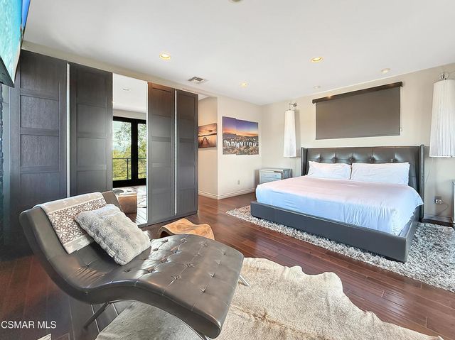 6930 Woodrow Wilson Drive, Los Angeles, CA 90068