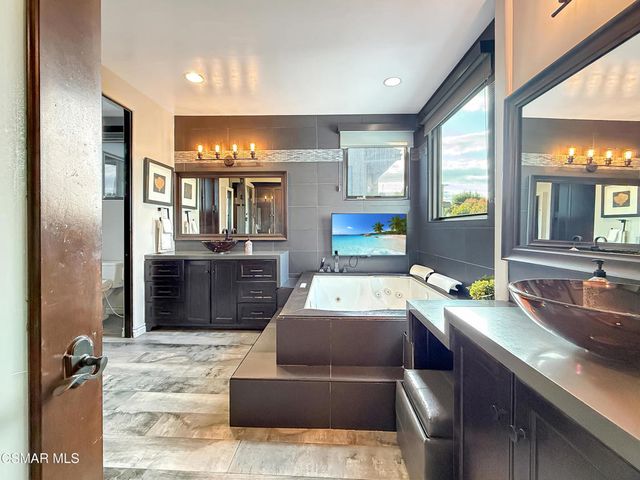 6930 Woodrow Wilson Drive, Los Angeles, CA 90068