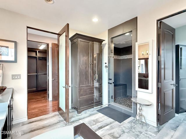 6930 Woodrow Wilson Drive, Los Angeles, CA 90068