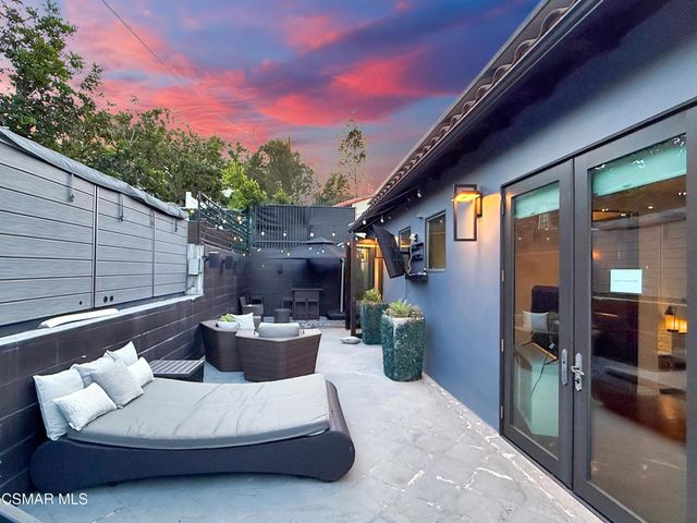 6930 Woodrow Wilson Drive, Los Angeles, CA 90068