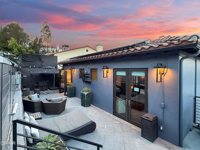 6930 Woodrow Wilson Drive, Los Angeles, CA 90068