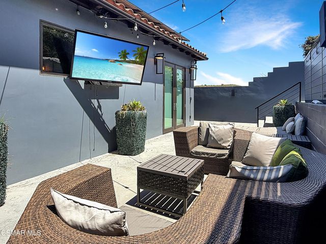 6930 Woodrow Wilson Drive, Los Angeles, CA 90068