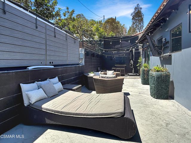 6930 Woodrow Wilson Drive, Los Angeles, CA 90068