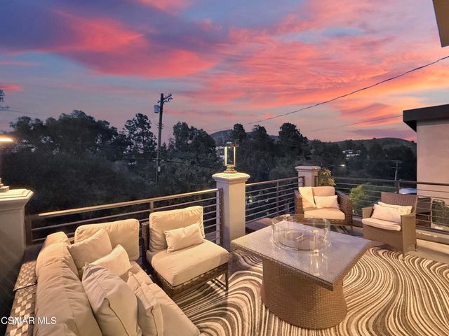 6930 Woodrow Wilson Drive, Los Angeles, CA 90068