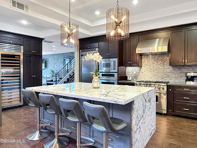6930 Woodrow Wilson Drive, Los Angeles, CA 90068