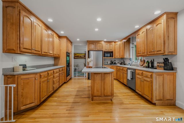 32-B Clark Road, Lyme, CT 06371
