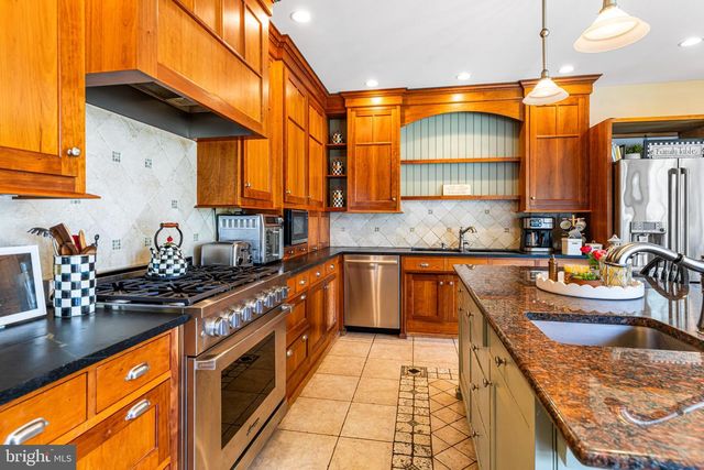608 RANDOLPH AVE, Fort Washington, PA 19034