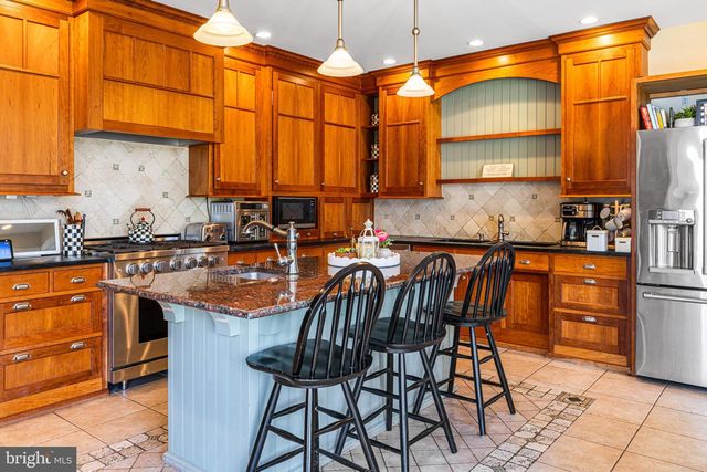 608 RANDOLPH AVE, Fort Washington, PA 19034