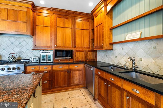 608 RANDOLPH AVE, Fort Washington, PA 19034