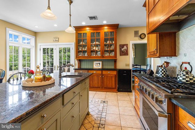 608 RANDOLPH AVE, Fort Washington, PA 19034
