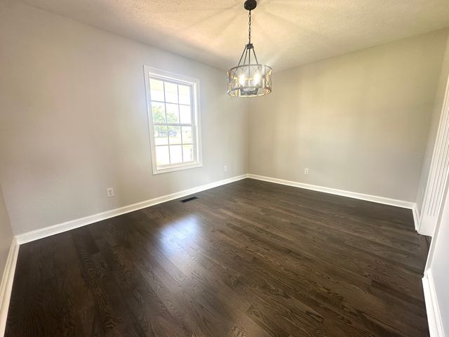 204 Middle Dayle Dr, Portland, TN 37148
