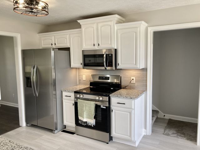 204 Middle Dayle Dr, Portland, TN 37148