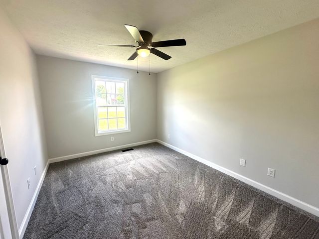 204 Middle Dayle Dr, Portland, TN 37148