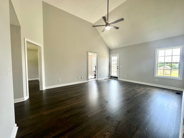 204 Middle Dayle Dr, Portland, TN 37148