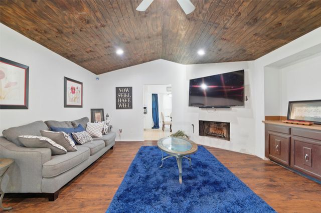 5221 Collingwood Drive, Garland, TX 75043