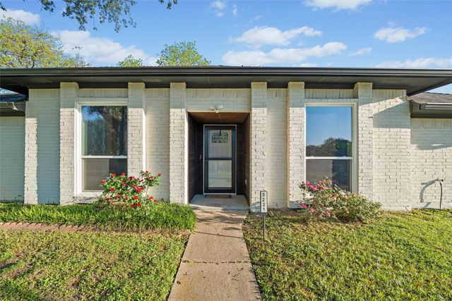 5221 Collingwood Drive, Garland, TX 75043