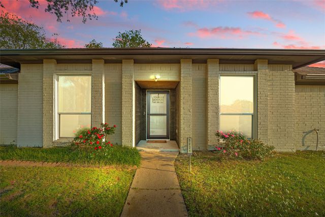 5221 Collingwood Drive, Garland, TX 75043