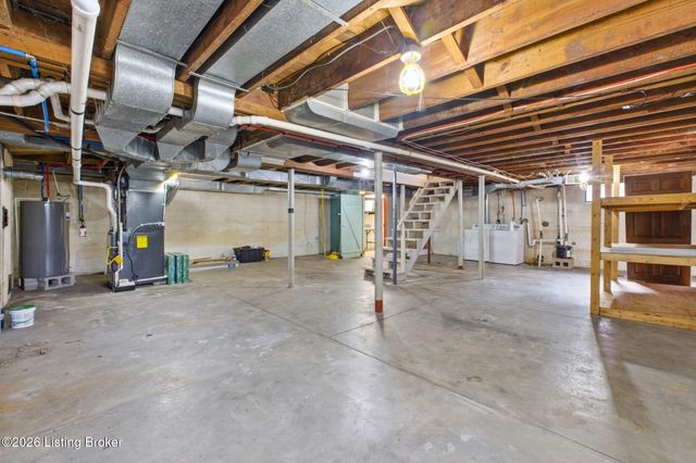 2808 Arlington Rd, Louisville, KY 40220