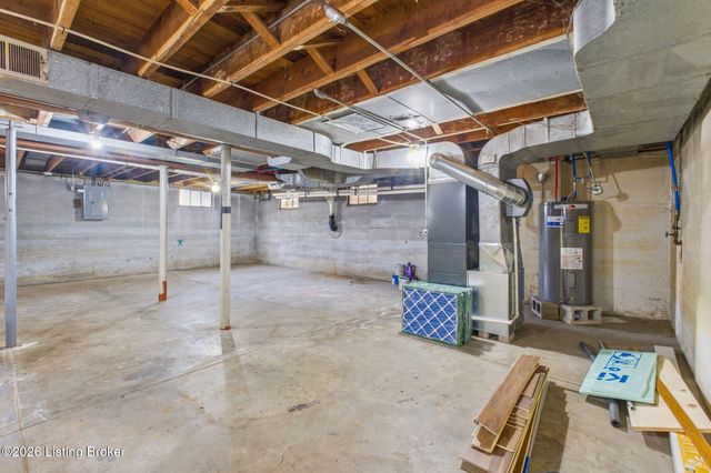 2808 Arlington Rd, Louisville, KY 40220