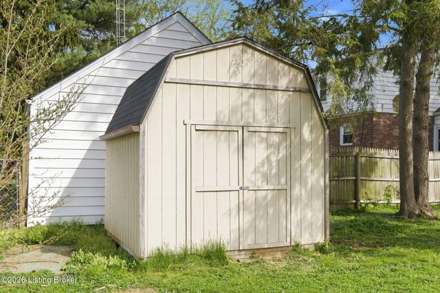 2808 Arlington Rd, Louisville, KY 40220