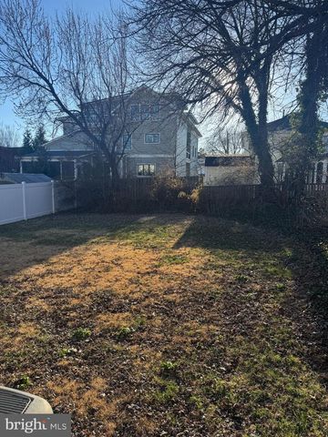 22 N GARFIELD ST, Arlington, VA 22201