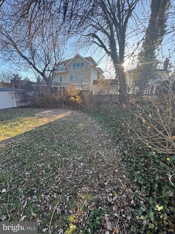 22 N GARFIELD ST, Arlington, VA 22201