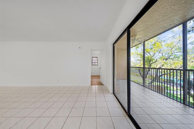 2031 Coral Ridge Dr 208S, Coral Springs, FL 33071