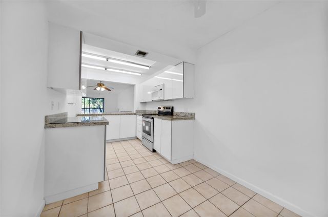 2031 Coral Ridge Dr 208S, Coral Springs, FL 33071
