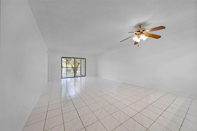 2031 Coral Ridge Dr 208S, Coral Springs, FL 33071